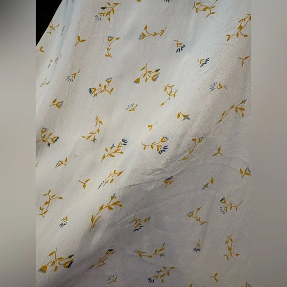 Cotton On Women’s Woven 90s Mini Dress – “Isobel” Ditsy Floral (White) | Medium - Picture 9 of 12